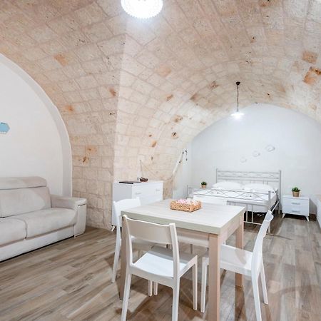 Apartamento Casa Sardella, In Pieno Centro Storico A 300 Mt Dal Mare Monopoli Exterior foto